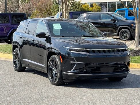 Used 2024 Jeep Wagoneer Launch Edition image 1