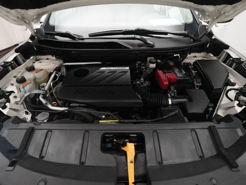 Used 2023 Nissan Rogue SV w/ SV Premium B Package image 3