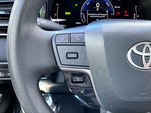 Certified 2025 Toyota Camry LE image 23