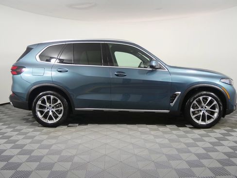 Used 2026 BMW X5 xDrive40i AWD/4WD image 2