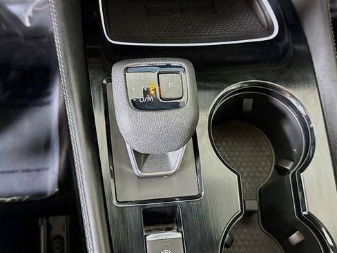 Used 2023 Nissan Rogue Platinum w/ Platinum Premium Package image 11