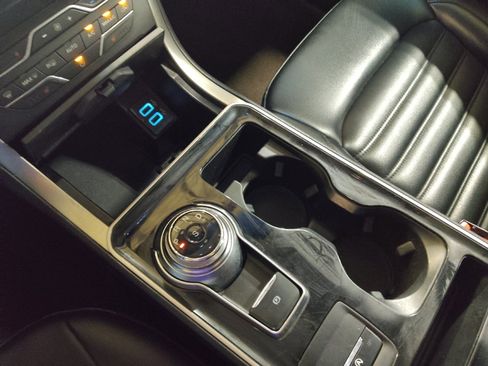 Used 2020 Ford Edge SEL image 26