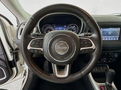 Used 2020 Jeep Compass Latitude w/ Popular Equipment Group FWD image 11