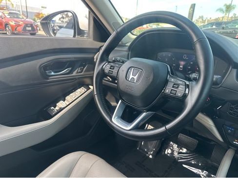Used 2024 Honda Accord Touring image 8