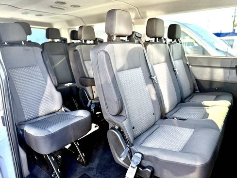 Used 2023 Ford Transit 350 XLT image 9