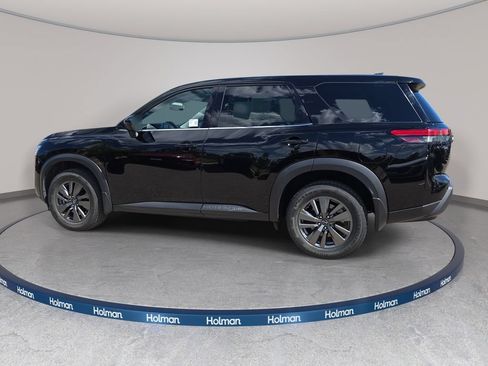 Used 2024 Nissan Pathfinder S AWD/4WD image 9