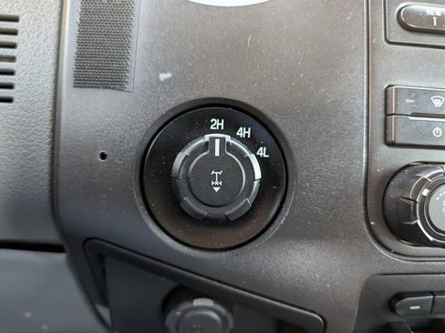 Used 2014 Ford F250 XL w/ Power Equipment Group AWD/4WD image 11