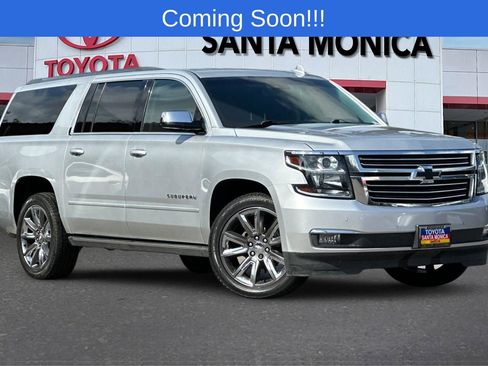 Used 2019 Chevrolet Suburban Premier RWD image 2