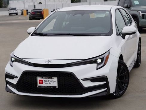 Certified 2025 Toyota Corolla SE w/ Convenience Package image 4