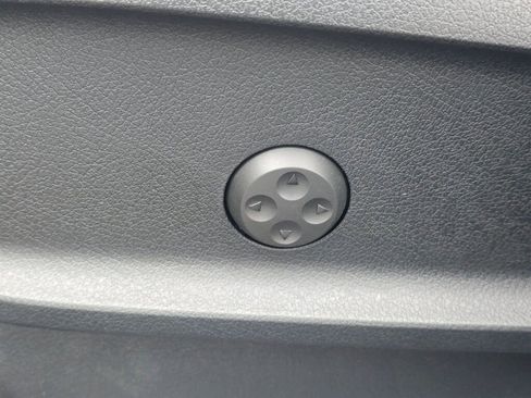 New 2026 Mercedes-Benz GLB 250 4MATIC image 37