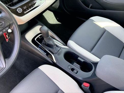 Used 2024 Toyota Corolla LE FWD image 16