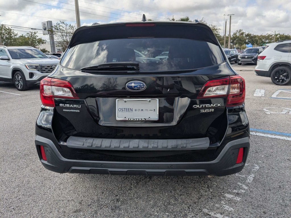 Used 2019 Subaru Outback 3.6R Touring AWD/4WD image 5