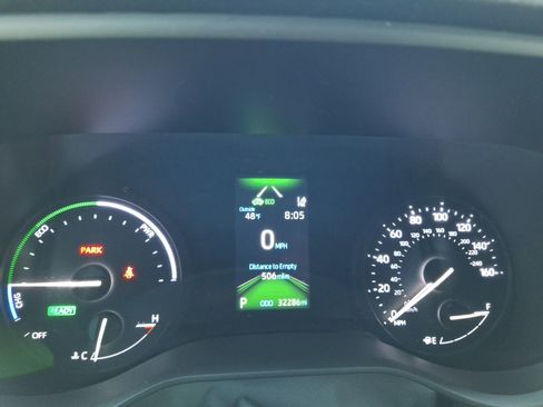 Used 2024 Toyota Sienna LE image 19