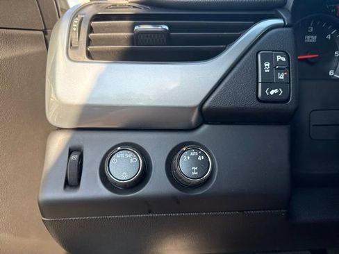 Used 2015 Chevrolet Tahoe LT AWD/4WD image 16