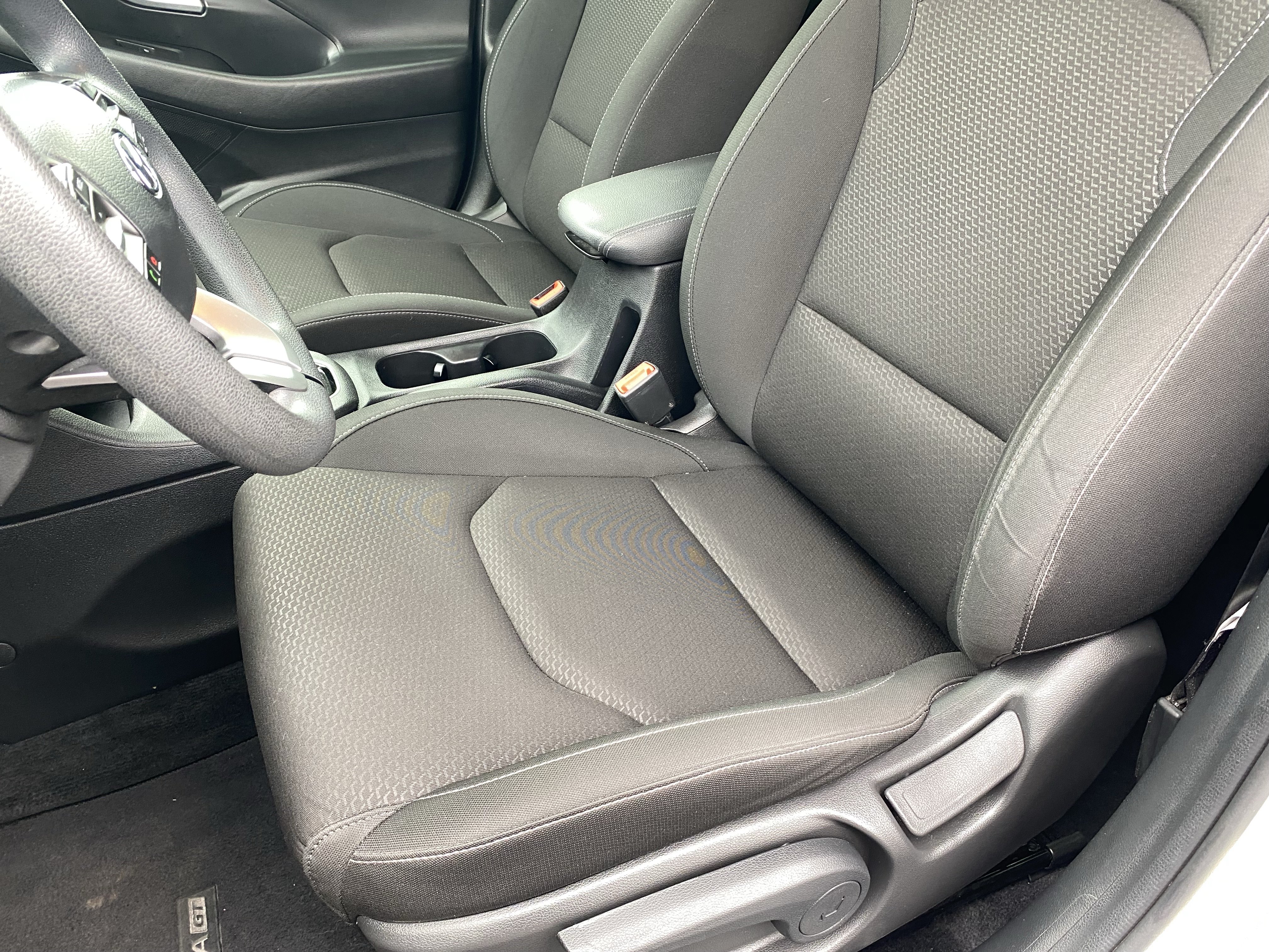 Used 2019 Hyundai Elantra GT FWD image 16