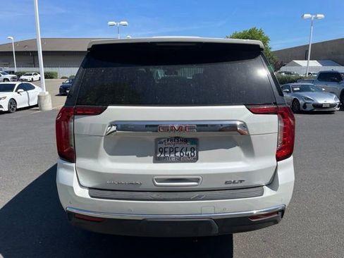 Used 2023 GMC Yukon SLT w/ SLT Luxury Package AWD/4WD image 5