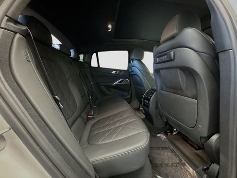 Used 2023 BMW X6 xDrive40i w/ M Sport Package image 19