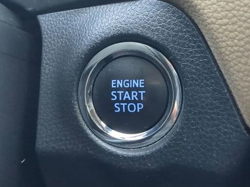 Certified 2020 Toyota RAV4 Limited image 29