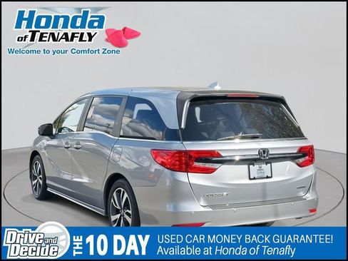 Certified 2022 Honda Odyssey Touring image 4