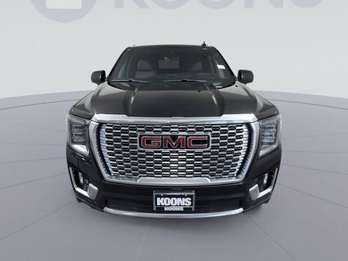 Used 2022 GMC Yukon Denali w/ Denali Premium Package image 11