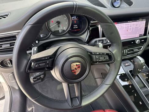 Used 2025 Porsche Macan S image 24