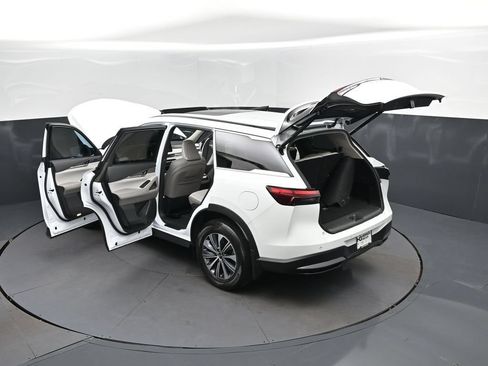 Certified 2026 INFINITI QX60 Pure w/ Cargo Package FWD image 2