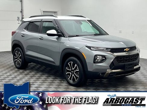 Used 2023 Chevrolet TrailBlazer ACTIV w/ Convenience Package AWD/4WD image 1