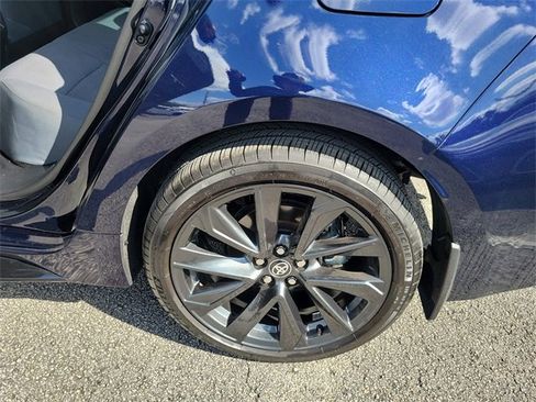 Used 2025 Toyota Corolla SE image 6