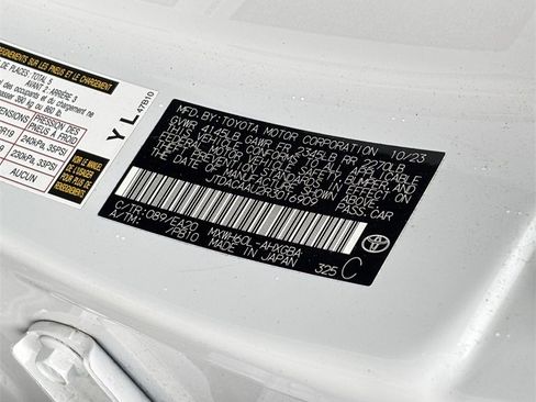 Used 2024 Toyota Prius XLE image 12