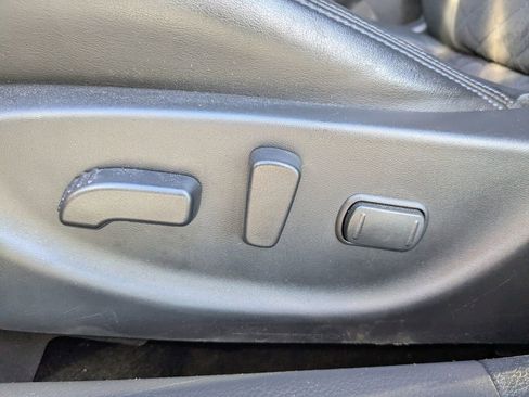 Used 2016 Nissan Maxima SR image 19