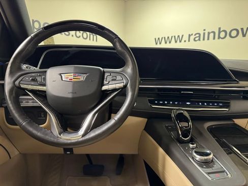 Used 2023 Cadillac Escalade Premium Luxury AWD/4WD image 9