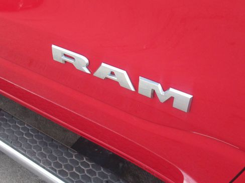Used 2019 RAM 1500 Big Horn AWD/4WD image 6