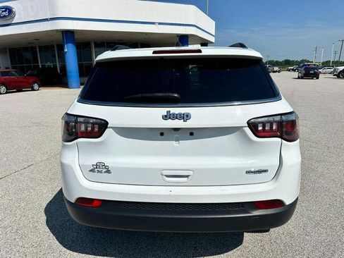 Used 2024 Jeep Compass Latitude AWD/4WD image 4