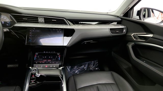 Used 2024 Audi Q8 e-tron Premium AWD/4WD image 53
