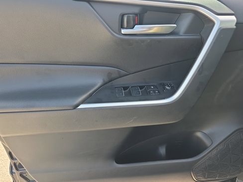 Used 2024 Toyota RAV4 XLE image 19