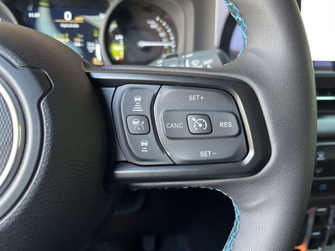 Used 2024 Jeep Wrangler Unlimited Rubicon 4xe AWD/4WD image 34