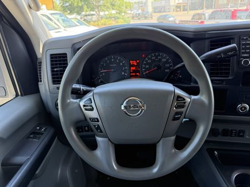 Used 2021 Nissan NV 3500 SV RWD image 15