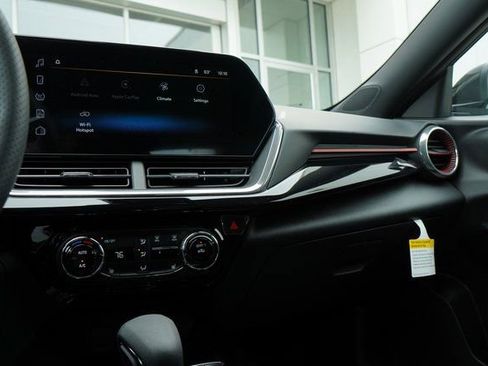 New 2026 Chevrolet Trax RS w/ Sunroof Package image 21