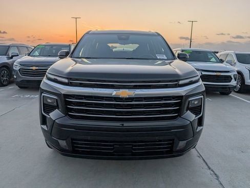 New 2026 Chevrolet Traverse High Country FWD image 2