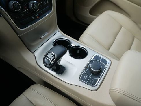 Used 2015 Jeep Grand Cherokee Limited w/ Trailer Tow Group IV image 18