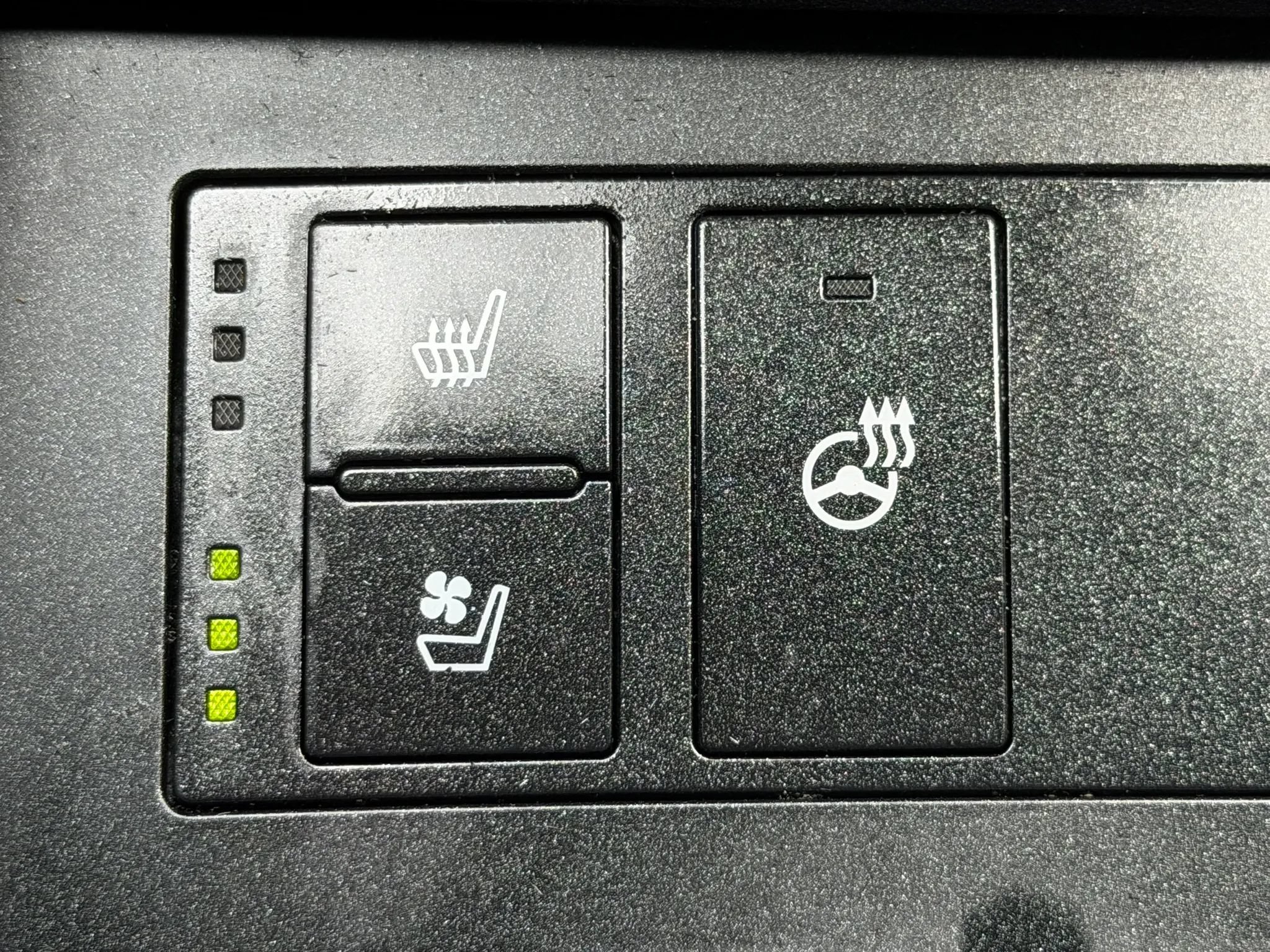 Used 2022 Lexus IS 350 F Sport w/ Navigation Package RWD image 34