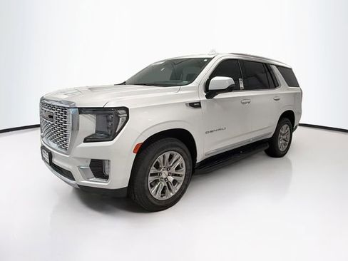 Used 2022 GMC Yukon Denali AWD/4WD image 3