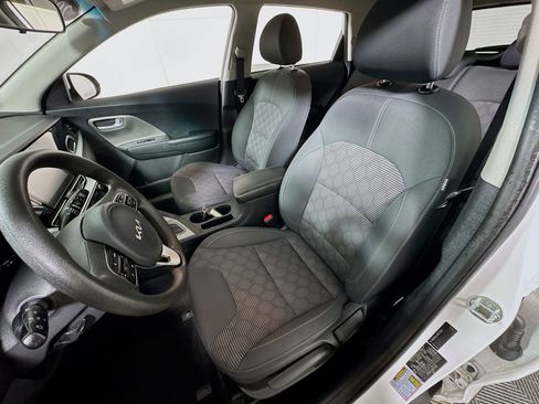 Used 2022 Kia Niro LX image 13