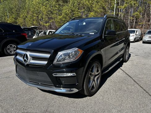 Used 2013 Mercedes-Benz GL 550 4MATIC image 3