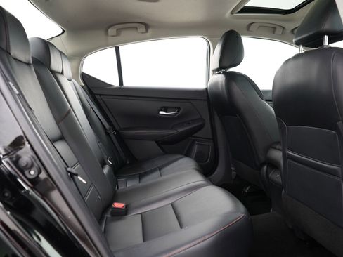 Used 2023 Nissan Sentra SR w/ SR Premium Package image 12