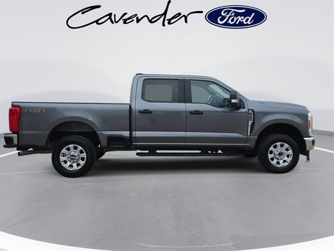 Used 2024 Ford F250 XLT image 4