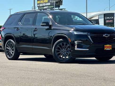 Used 2022 Chevrolet Traverse RS w/ LPO, Cargo Package AWD/4WD image 2
