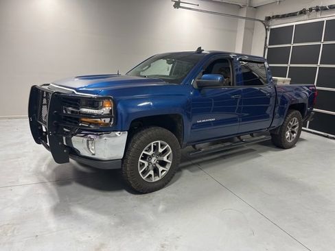 Used 2017 Chevrolet Silverado 1500 LT w/ All Star Edition image 3