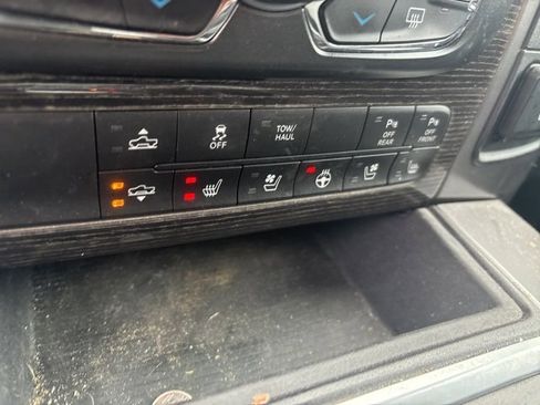 Used 2018 RAM 1500 Limited image 33