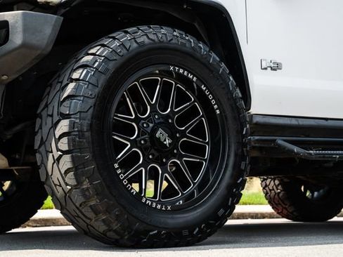 Used 2009 HUMMER H3 Alpha image 38